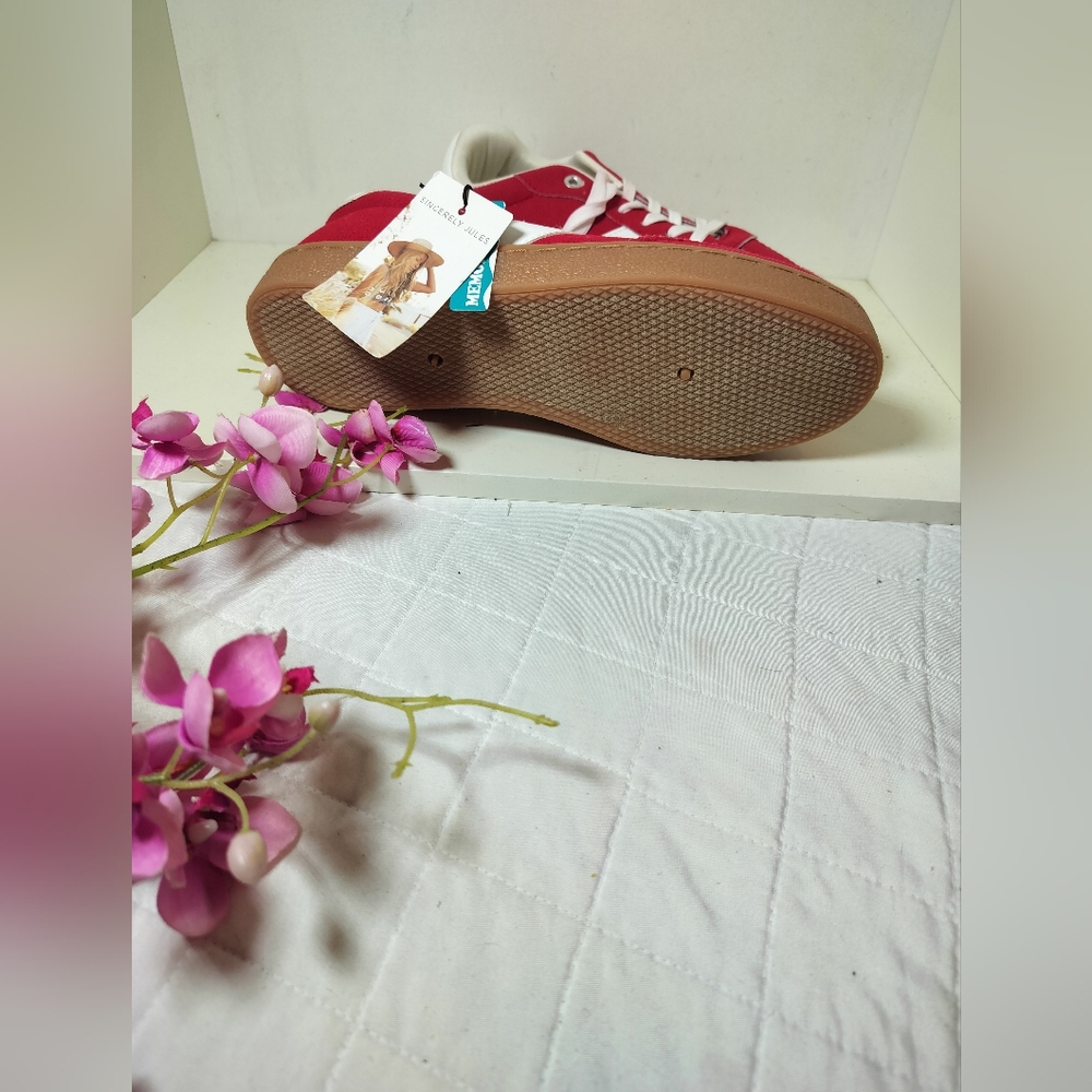 Sincerely Jules Red and White Women's Sneakers - Picture 4 of 5